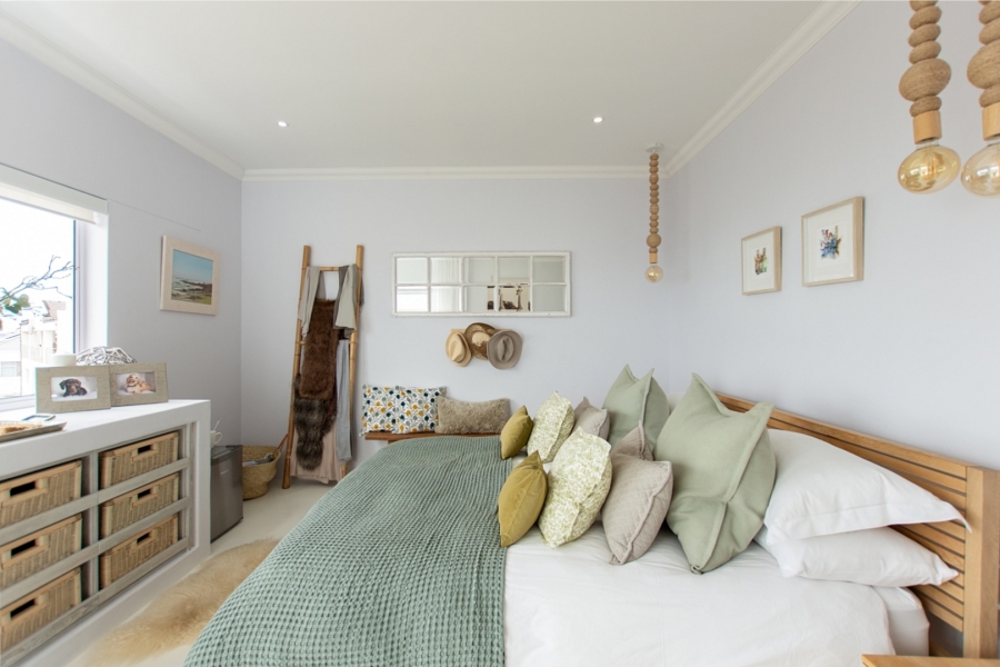 4 Bedroom Property for Sale in Sandy Point Western Cape